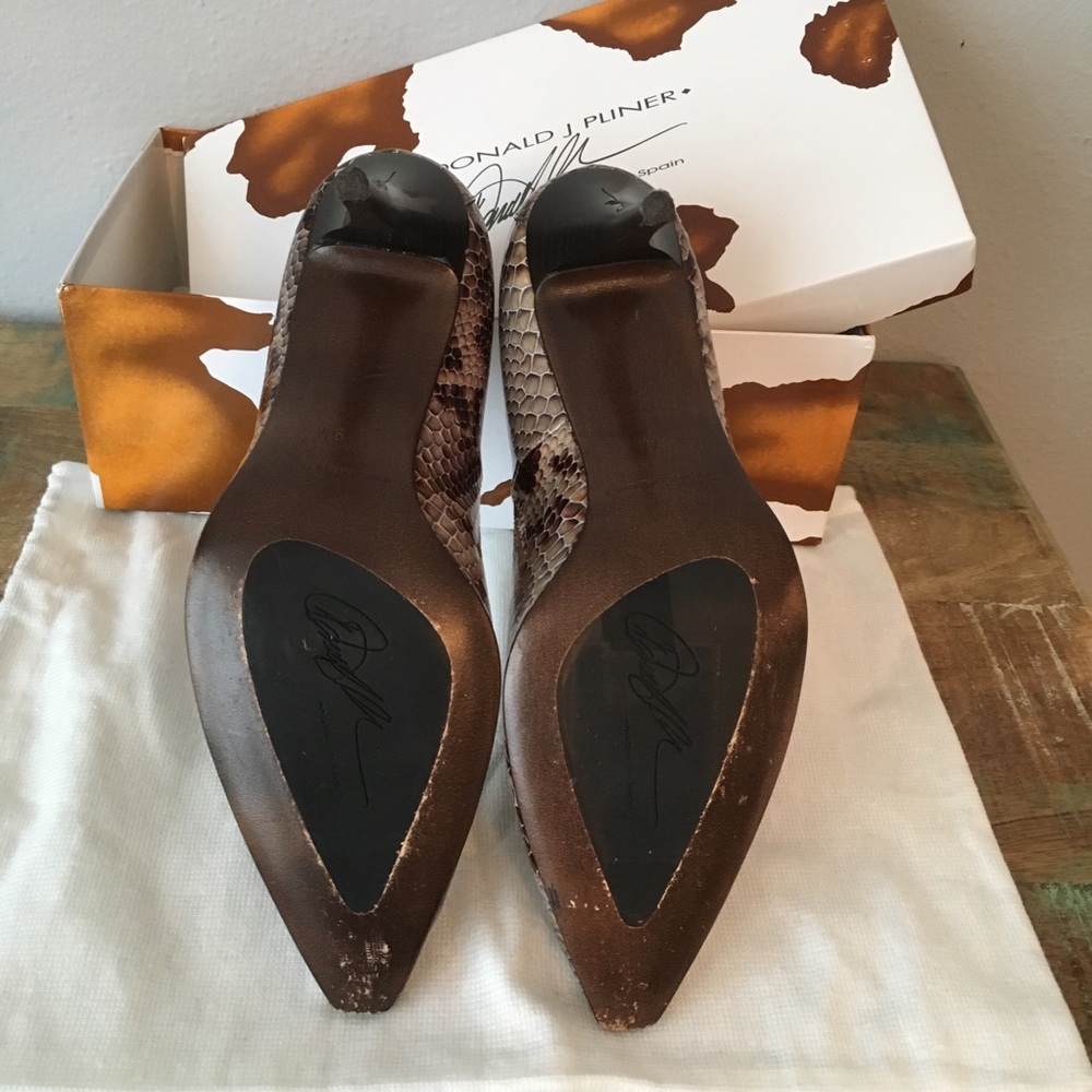 Donald J Pliner Python Heels - Picture 8 of 12